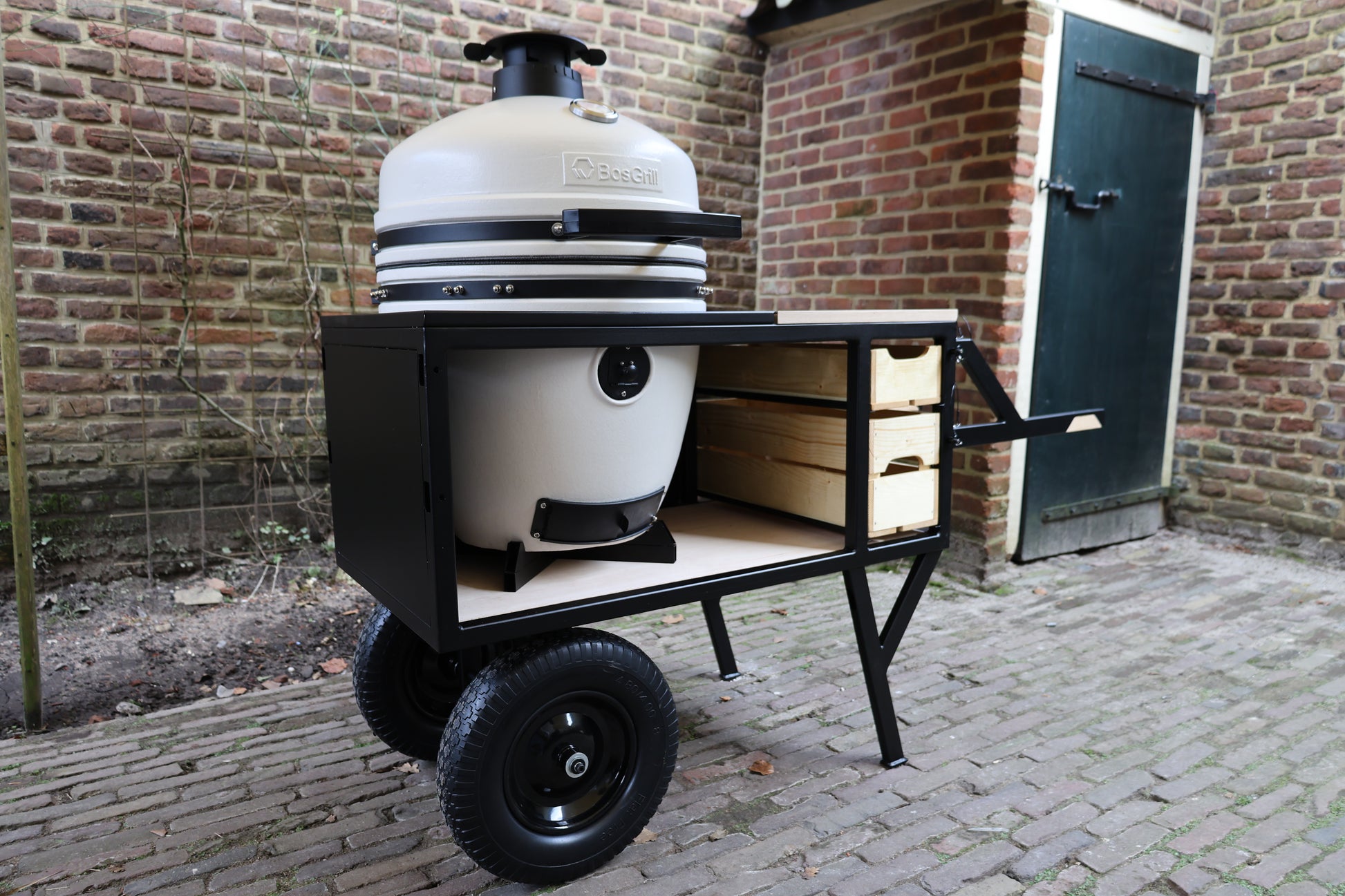 KMAZO Kamado Large verrijdbaar BBQ-meubel sfeerfoto